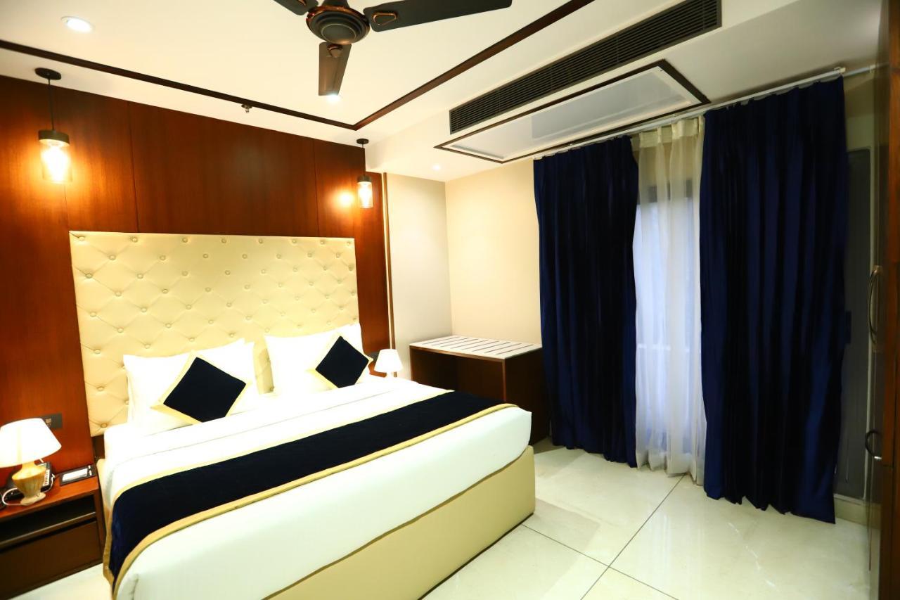 Sanca International Hotel In Patel Nagar Delhi Nova Deli Exterior foto