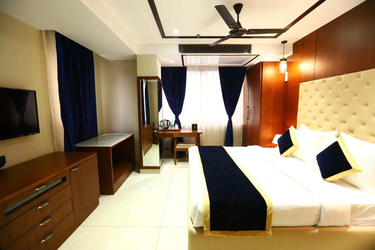 Sanca International Hotel In Patel Nagar Delhi Nova Deli Exterior foto