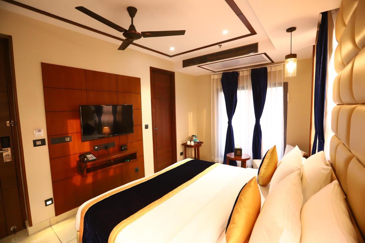 Sanca International Hotel In Patel Nagar Delhi Nova Deli Exterior foto