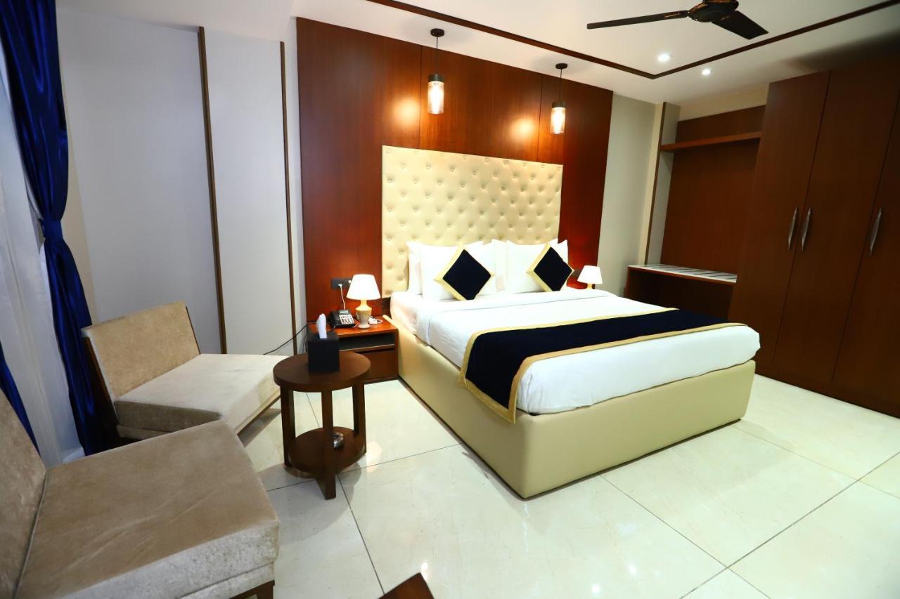 Sanca International Hotel In Patel Nagar Delhi Nova Deli Exterior foto