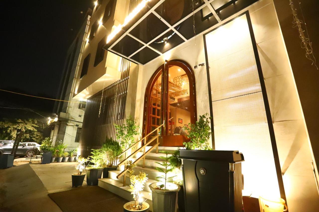 Sanca International Hotel In Patel Nagar Delhi Nova Deli Exterior foto