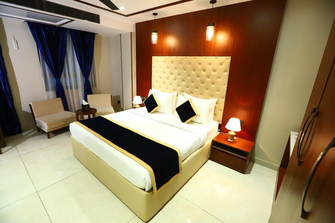 Sanca International Hotel In Patel Nagar Delhi Nova Deli Exterior foto
