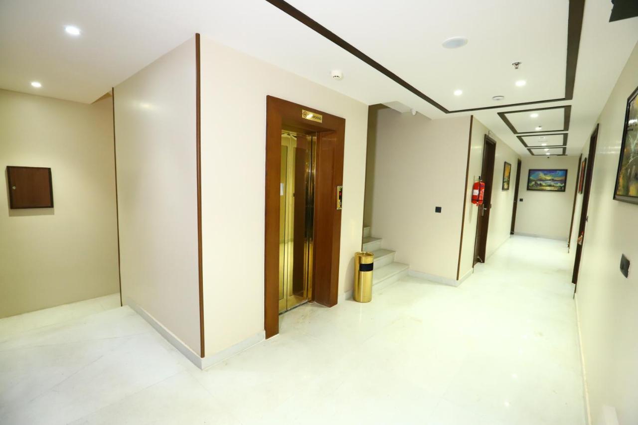 Sanca International Hotel In Patel Nagar Delhi Nova Deli Exterior foto
