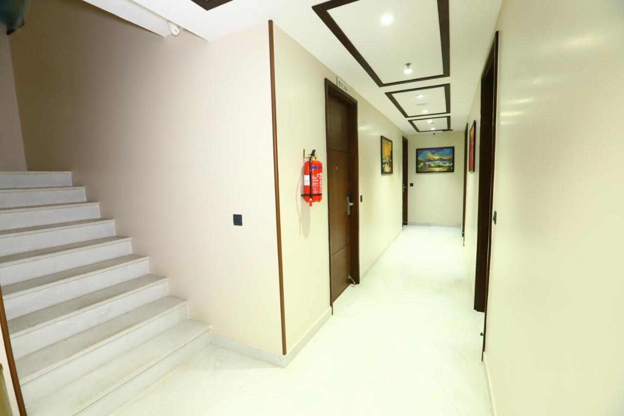 Sanca International Hotel In Patel Nagar Delhi Nova Deli Exterior foto