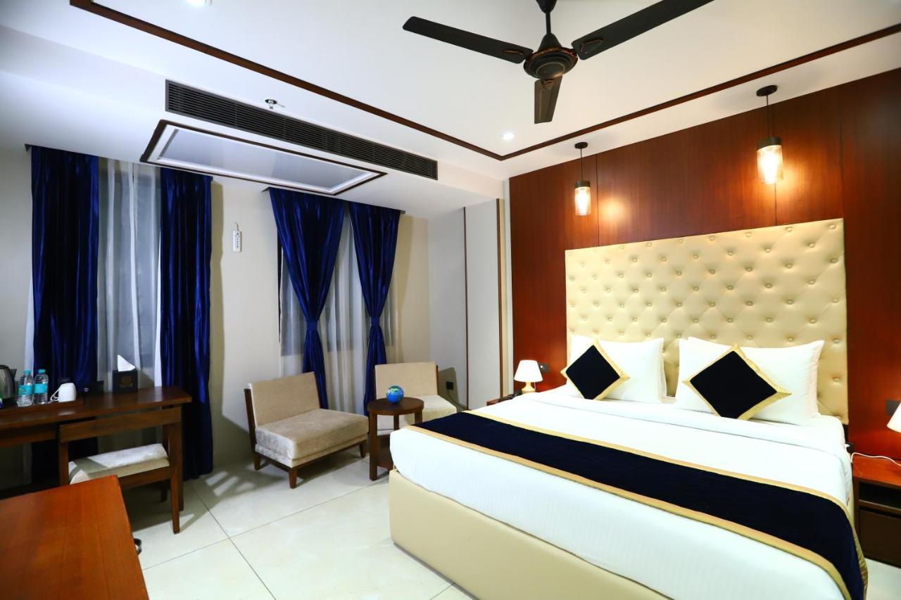 Sanca International Hotel In Patel Nagar Delhi Nova Deli Exterior foto
