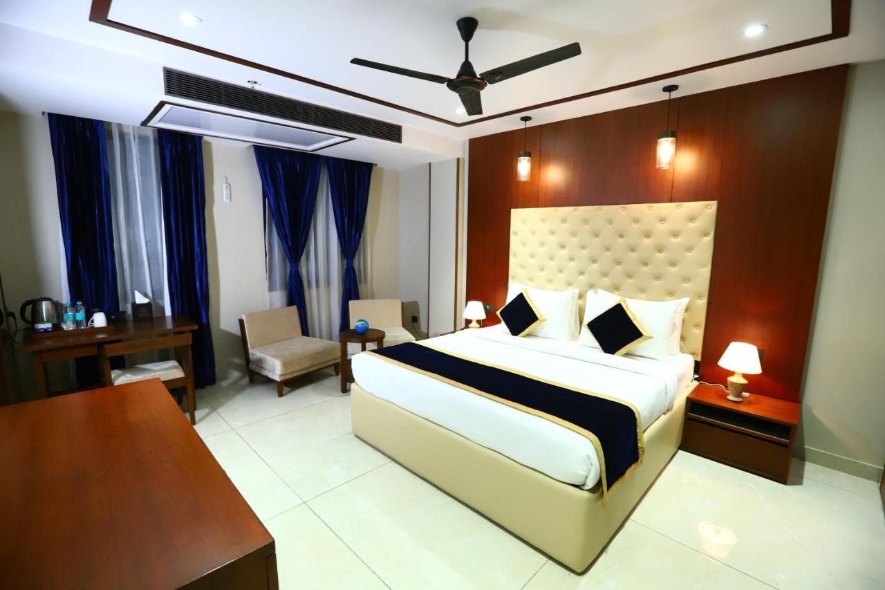 Sanca International Hotel In Patel Nagar Delhi Nova Deli Exterior foto