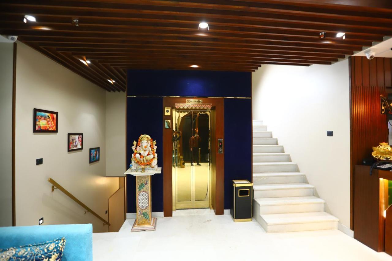 Sanca International Hotel In Patel Nagar Delhi Nova Deli Exterior foto
