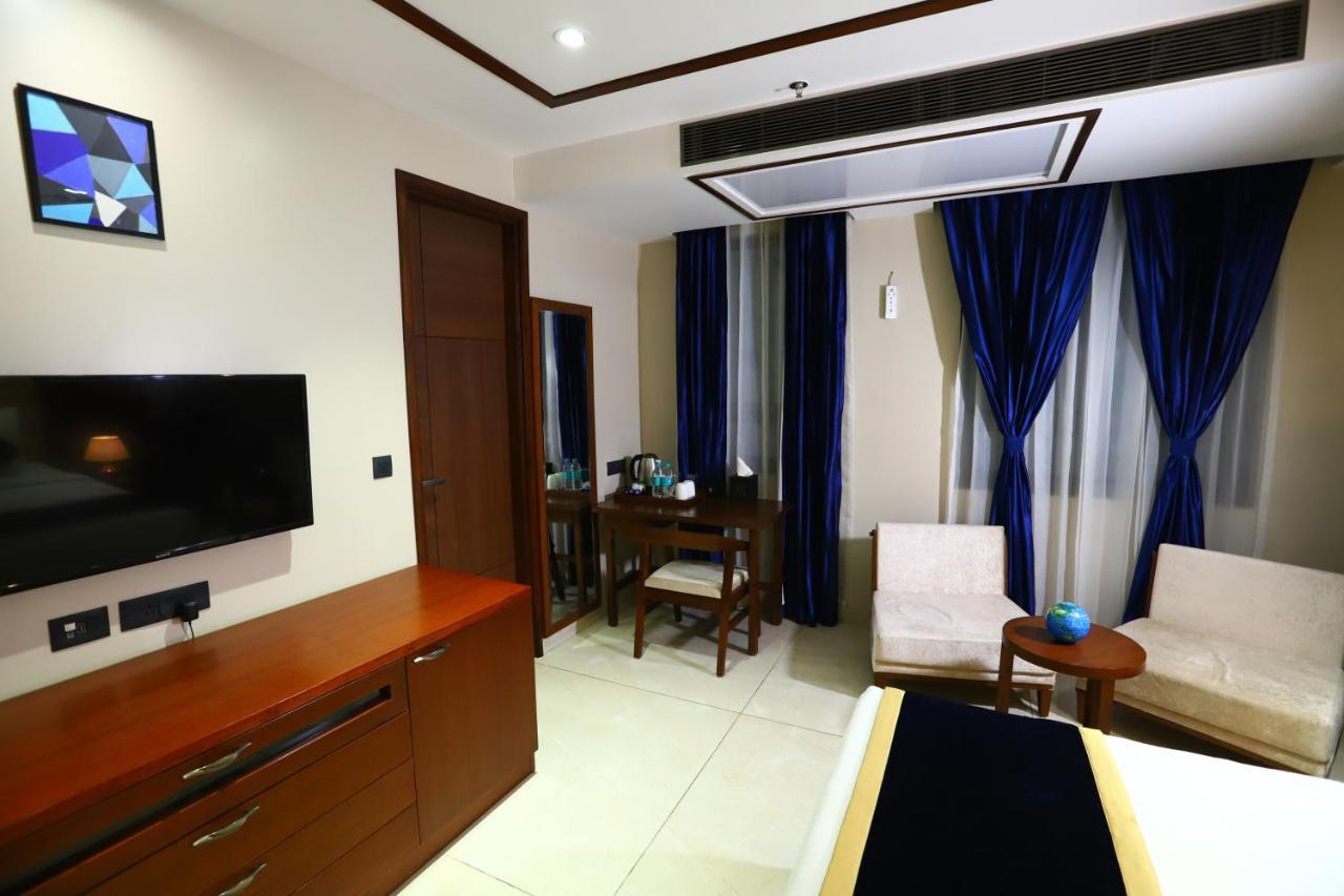 Sanca International Hotel In Patel Nagar Delhi Nova Deli Exterior foto