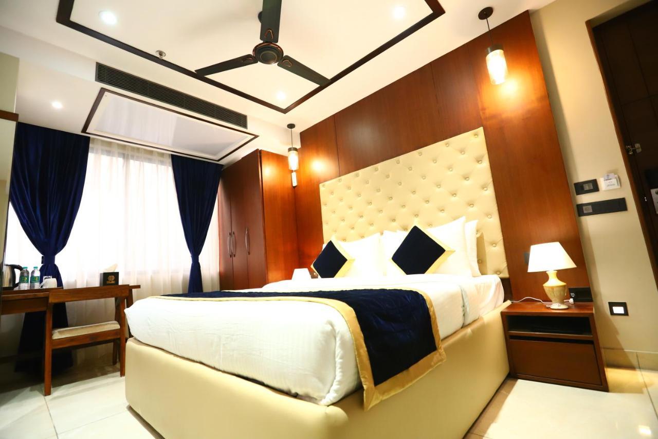 Sanca International Hotel In Patel Nagar Delhi Nova Deli Exterior foto