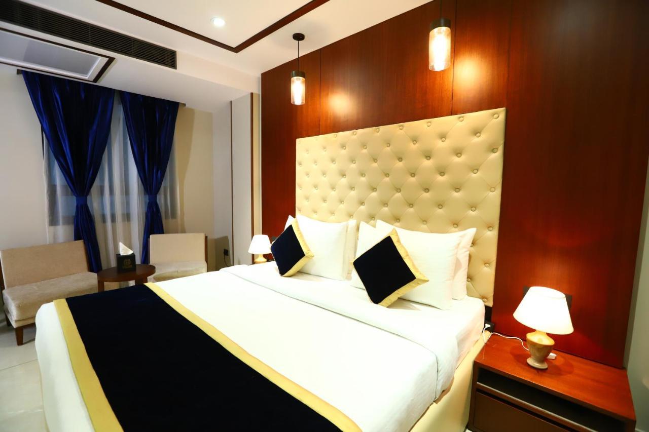 Sanca International Hotel In Patel Nagar Delhi Nova Deli Exterior foto